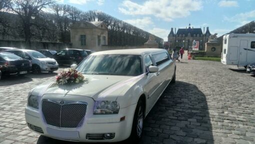 Location limousine Paris Chrysler 300C blanche
